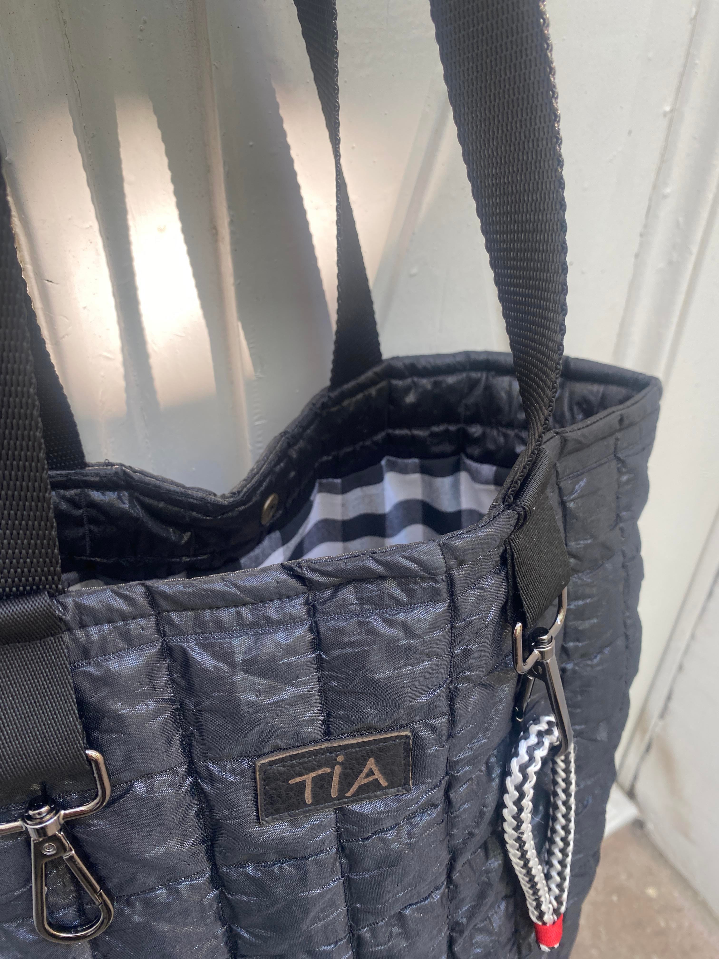 Tike Anorak Black