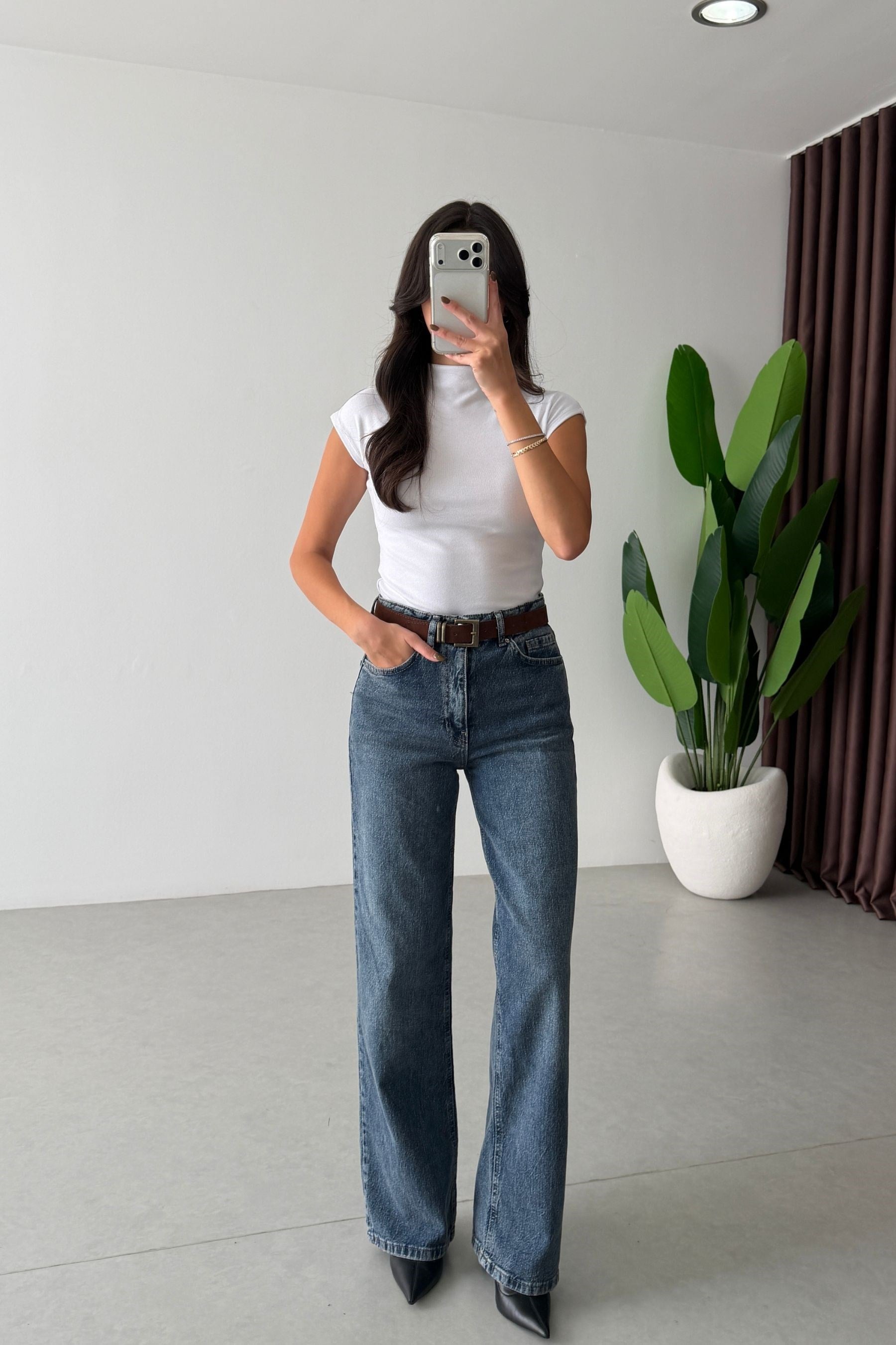 Ferra Mavi Yıkamalı Kemerli Wide Leg Jean