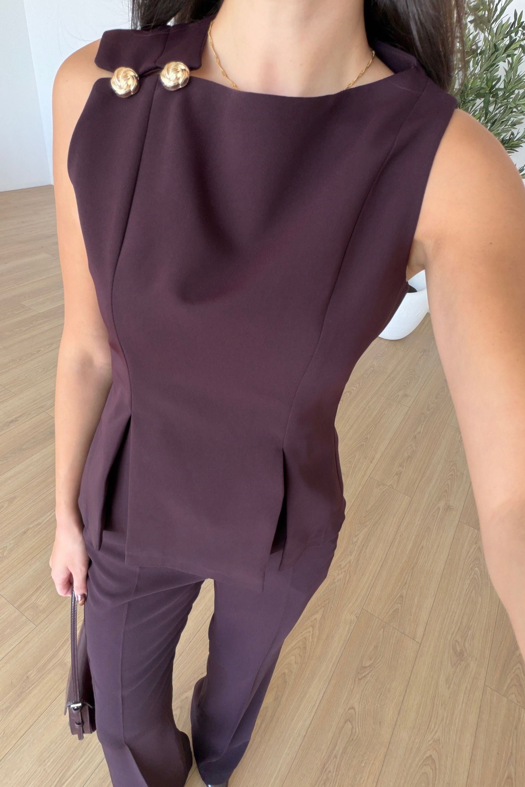Kelly Mürdüm Gold Düğmeli Bluz Pantolon Takım
