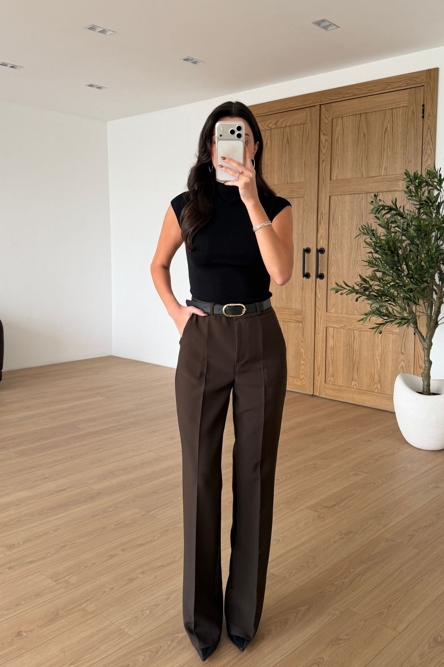 Leila Kahve Kemerli İspanyol Paça Pantolon