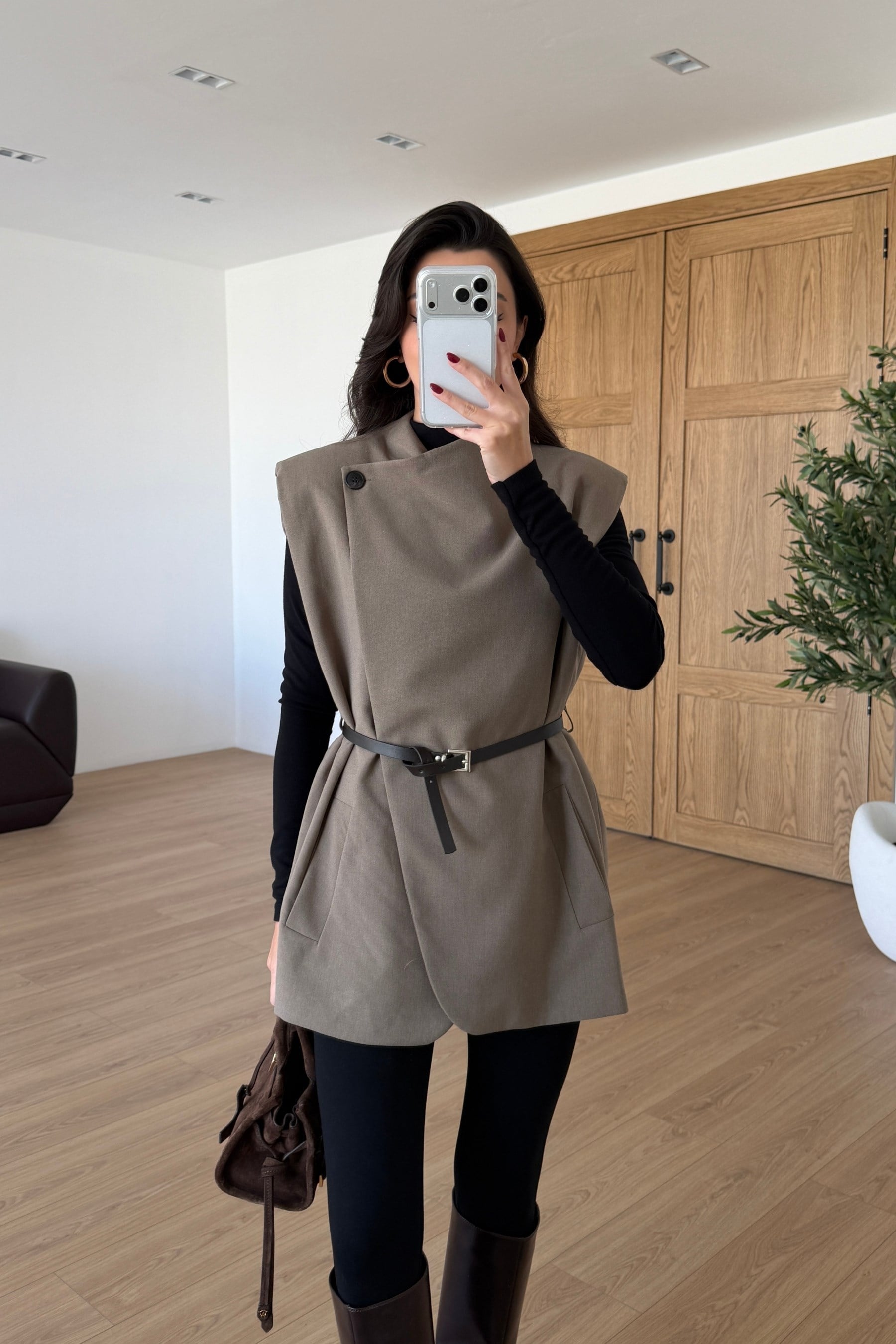 Mara Vizon Vatkalı Kemerli Asimetrik Yelek