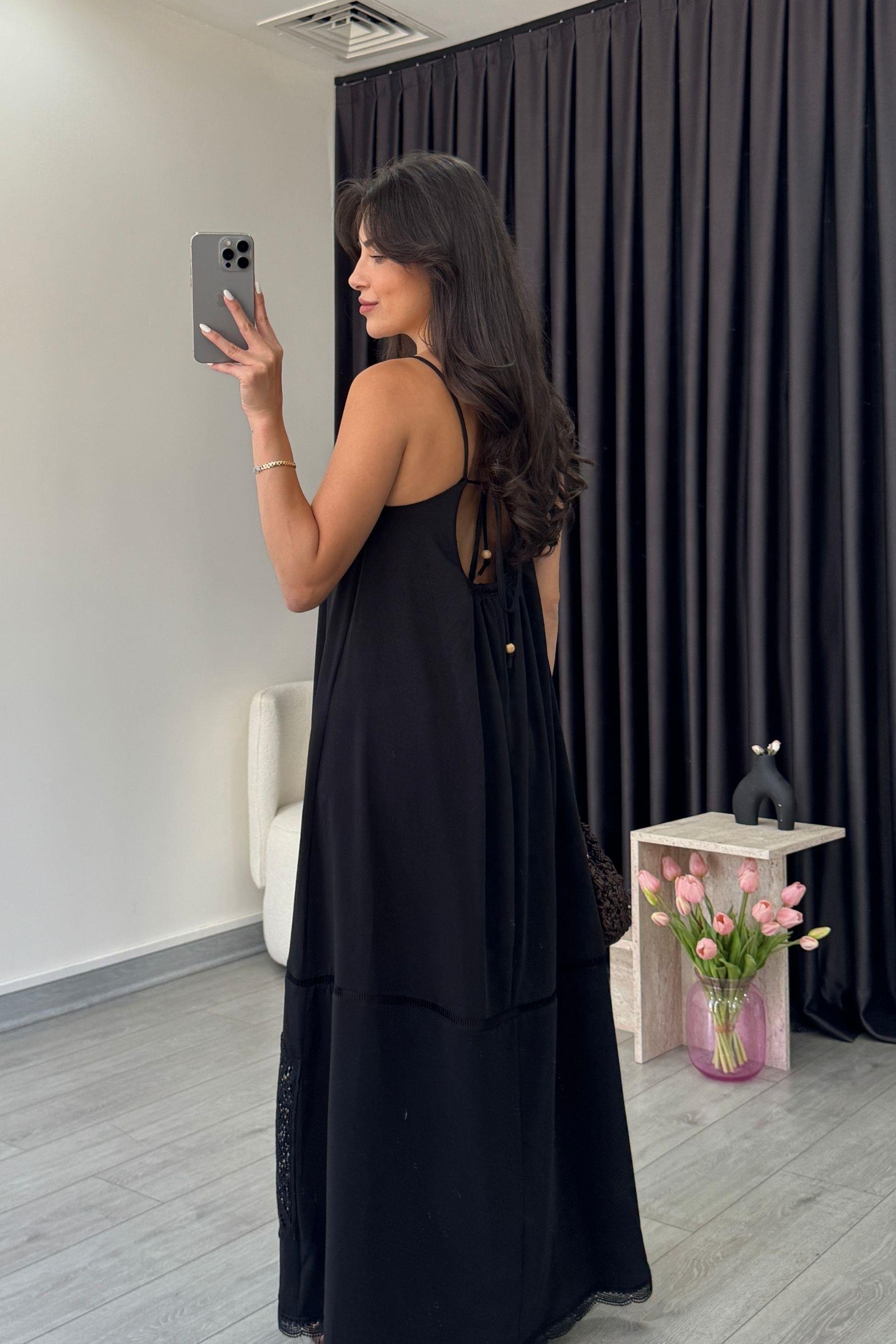 Mona Dantel İşlemeli Siyah Elbise