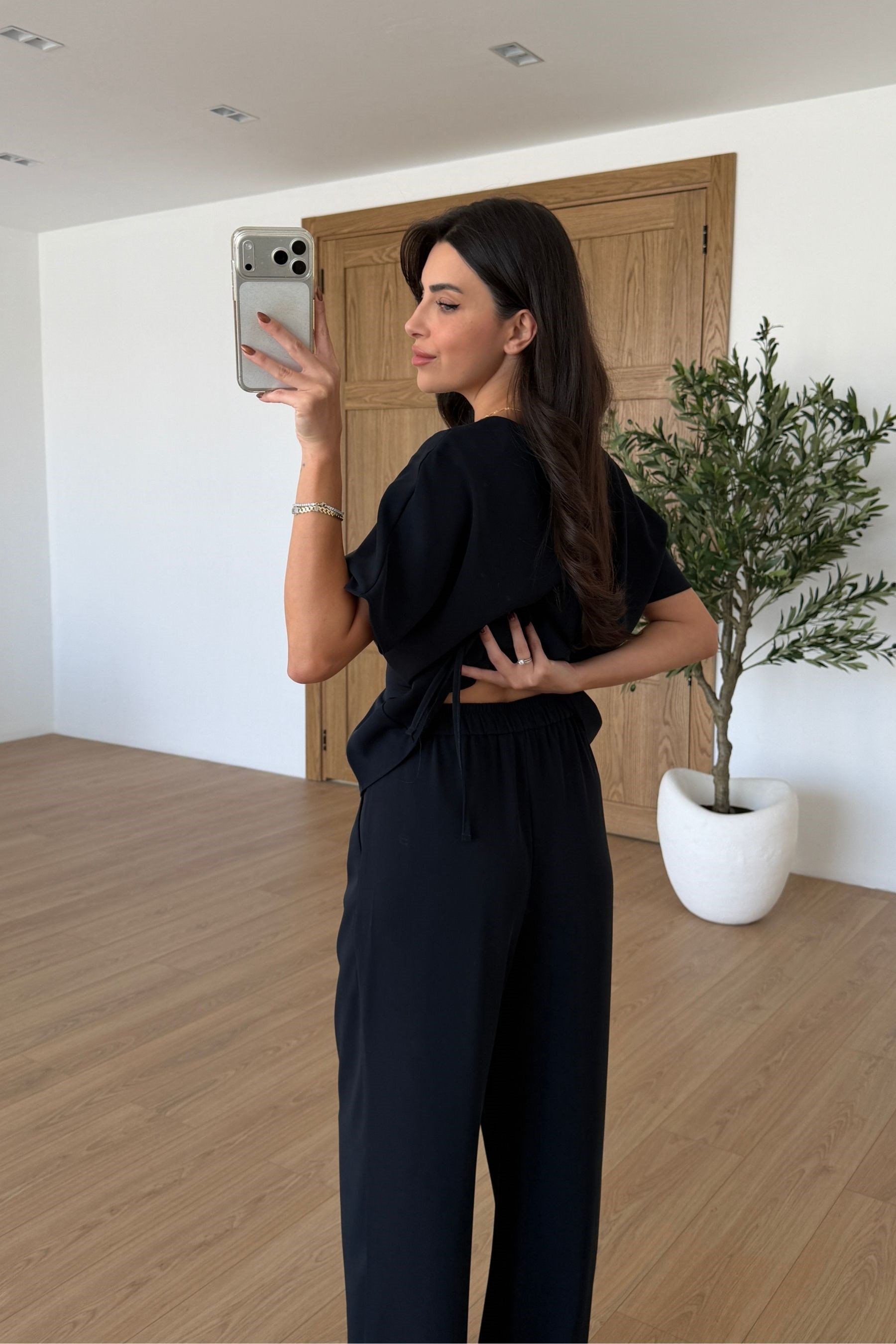 Olivia Lacivert Belden Oturtmalı Krep Kumaş Takım