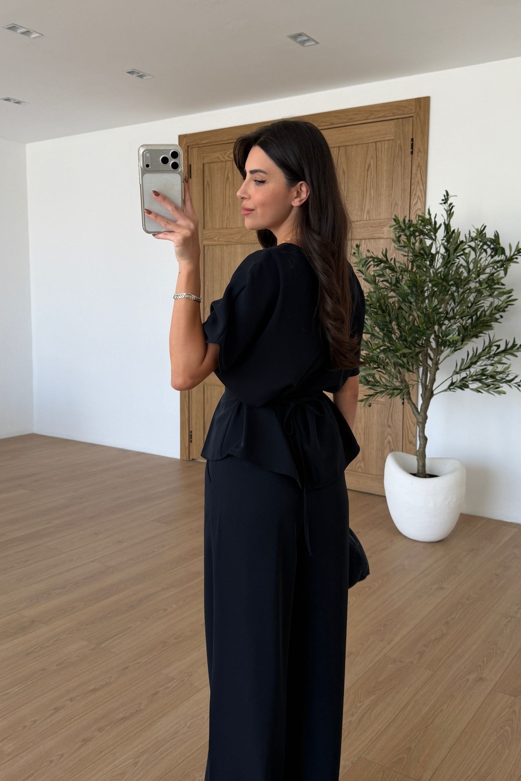Olivia Lacivert Belden Oturtmalı Krep Kumaş Takım