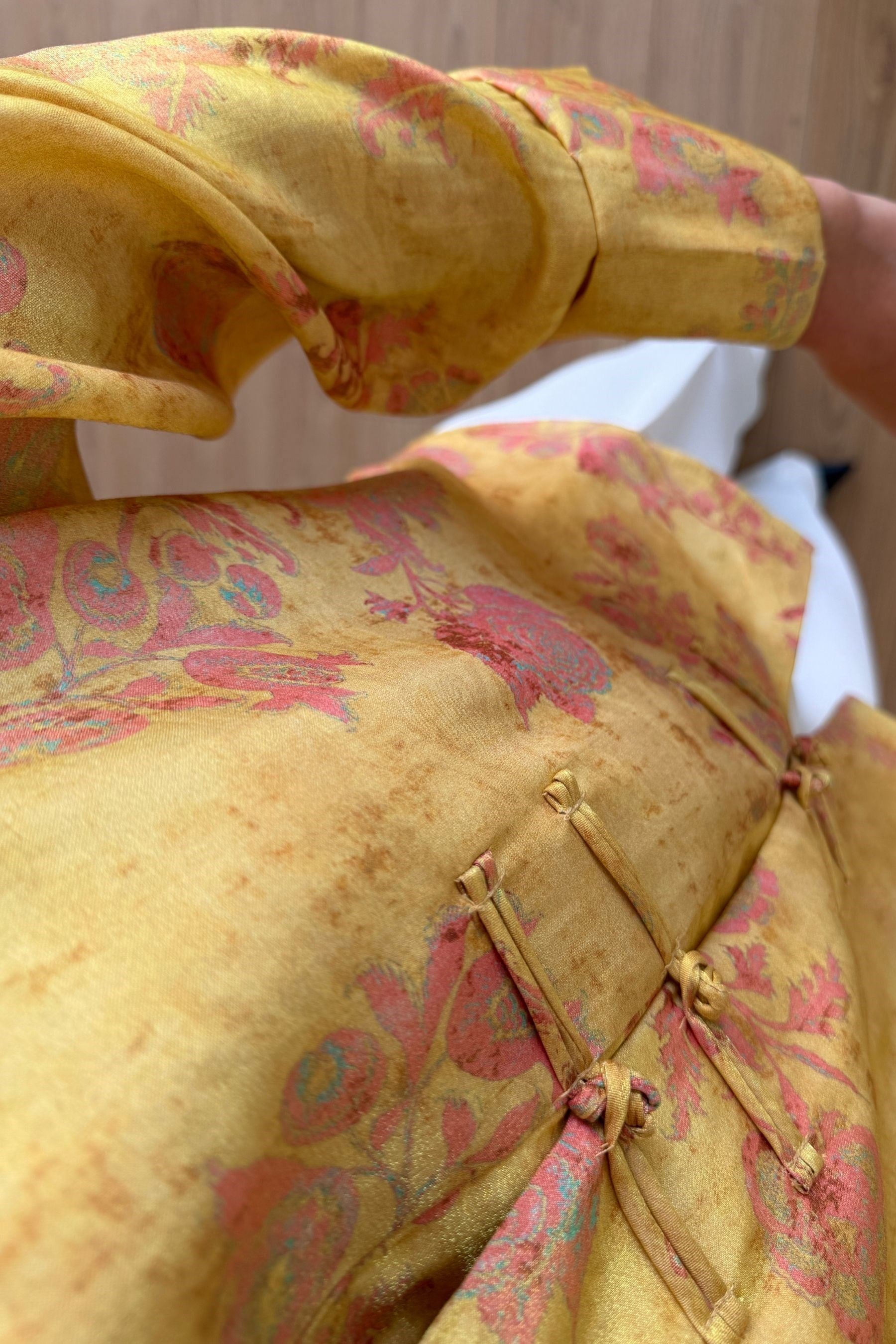 Toby Sarı Desenli Parıltılı Kimono Gömlek