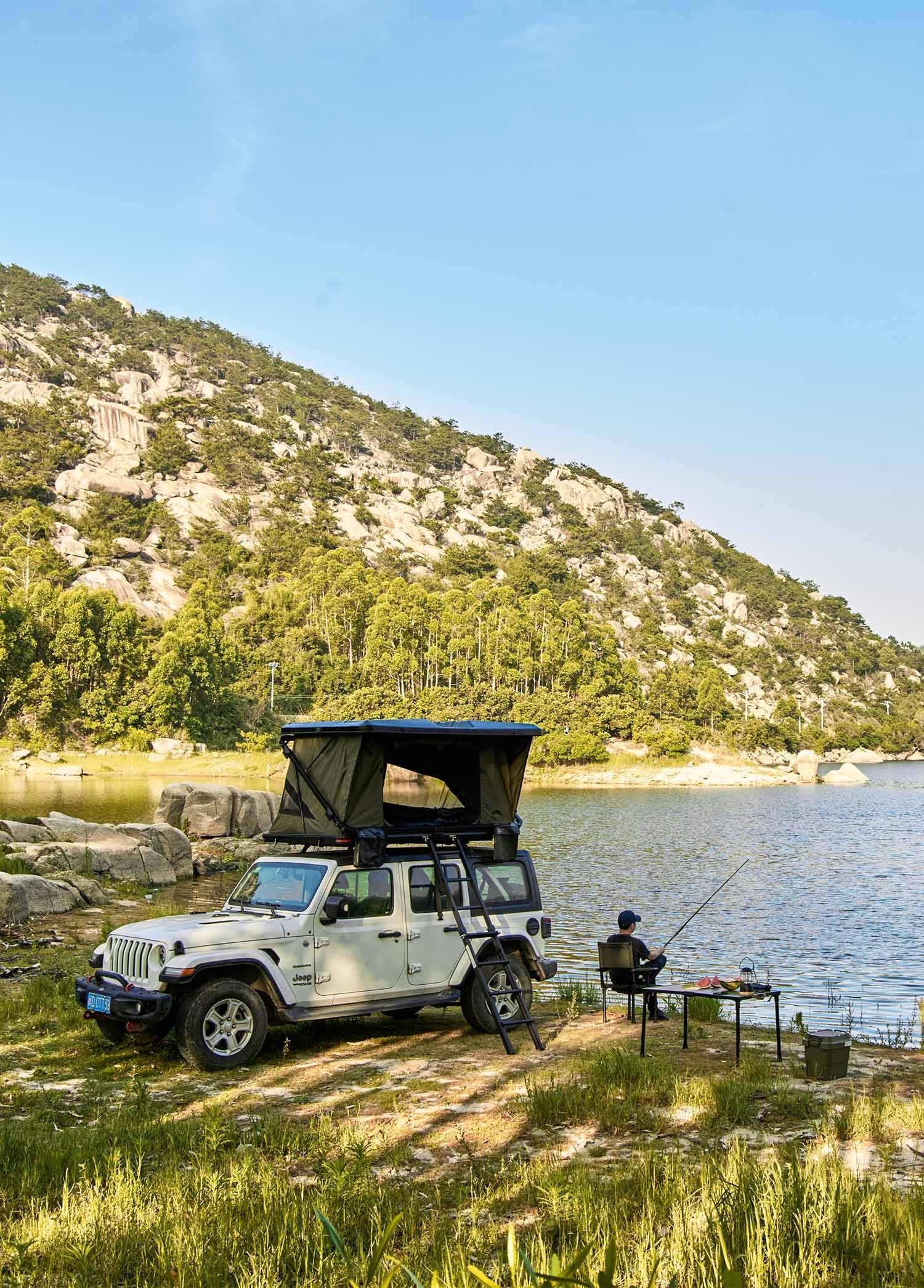 Wild Land Adventure Cruiser Pro Kolay Kurulum & Katlama Sistemiyle Sert Kabuklu 2-3 Kişilik Alüminyum Araç Üstü Çadır