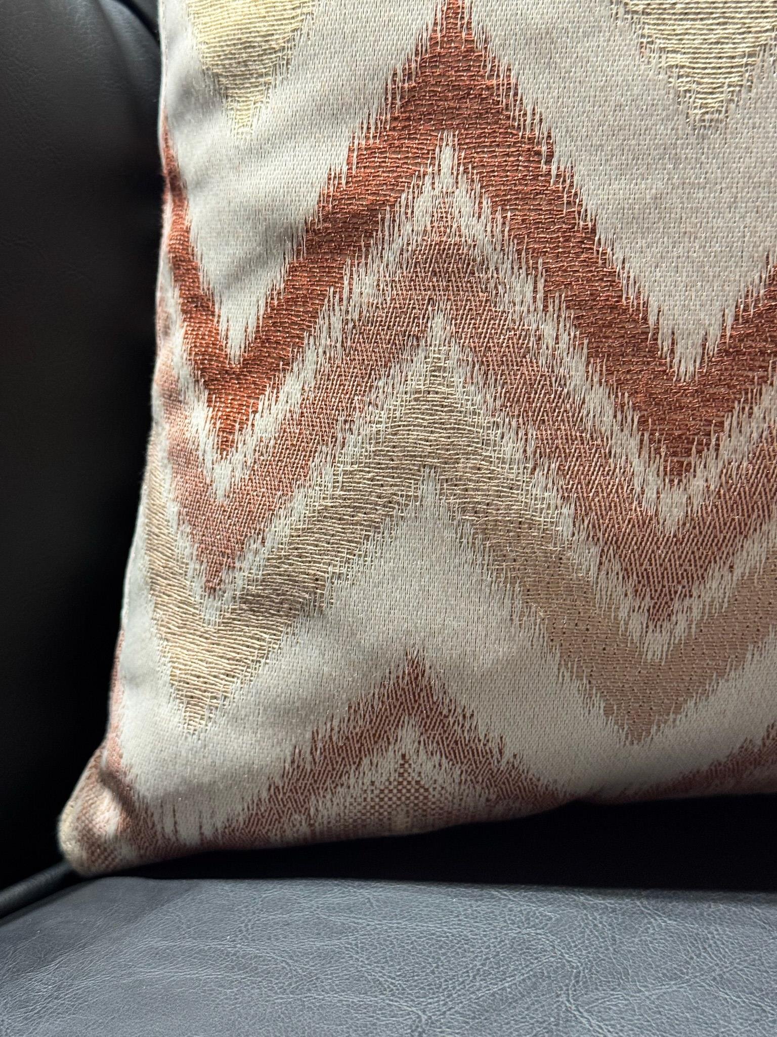 Zenith Zigzag Desenli Kırlent Kılıfı