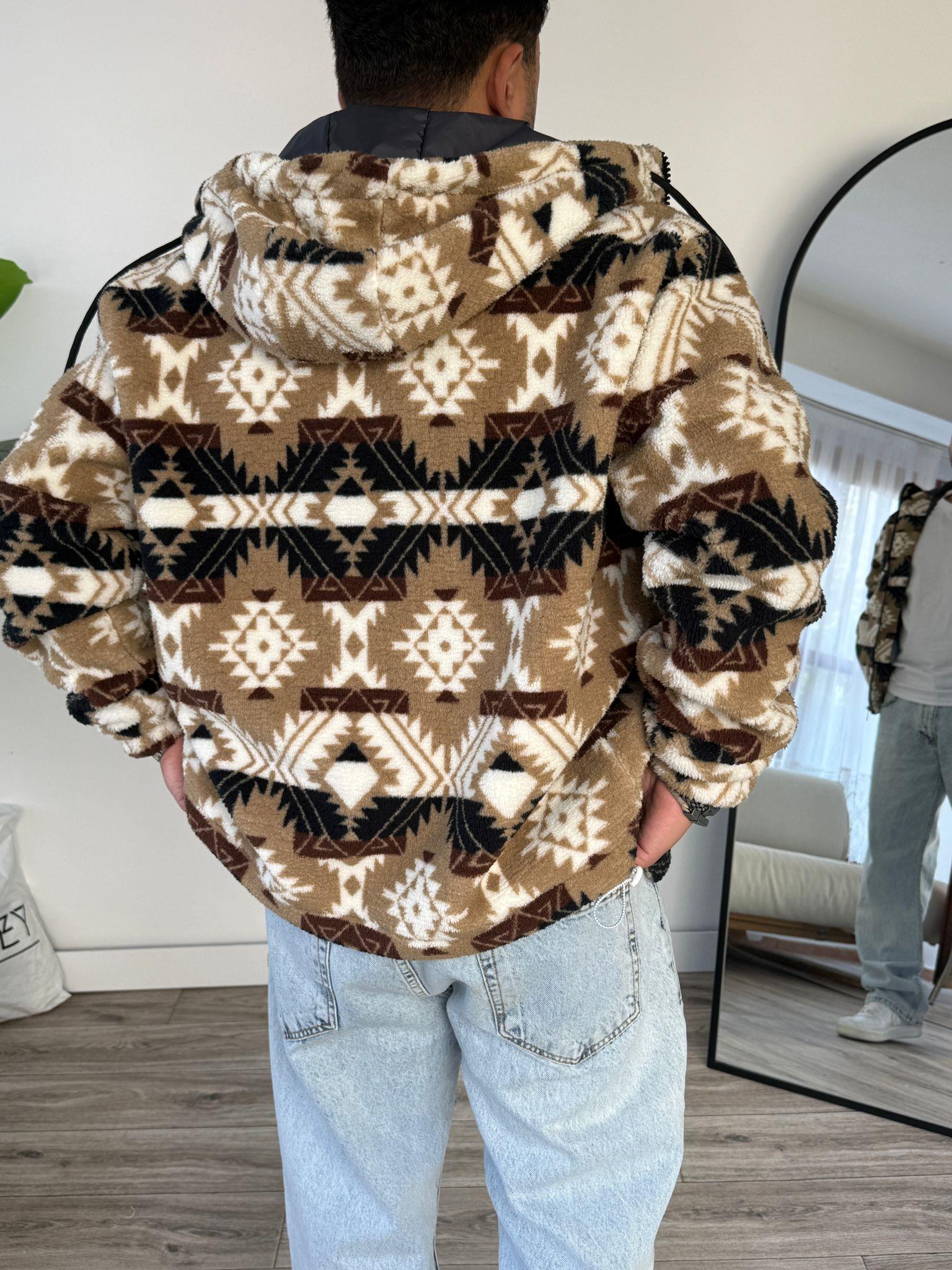 Etnik Desenli Kapüşonlu Peluş Mont