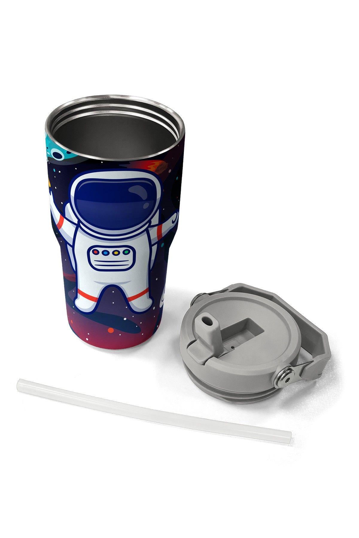 Coral High 600 ml Pipetli ve Kulplu Lacivert Mavi Astronot Desenli Erkek Çocuk Matara 38919