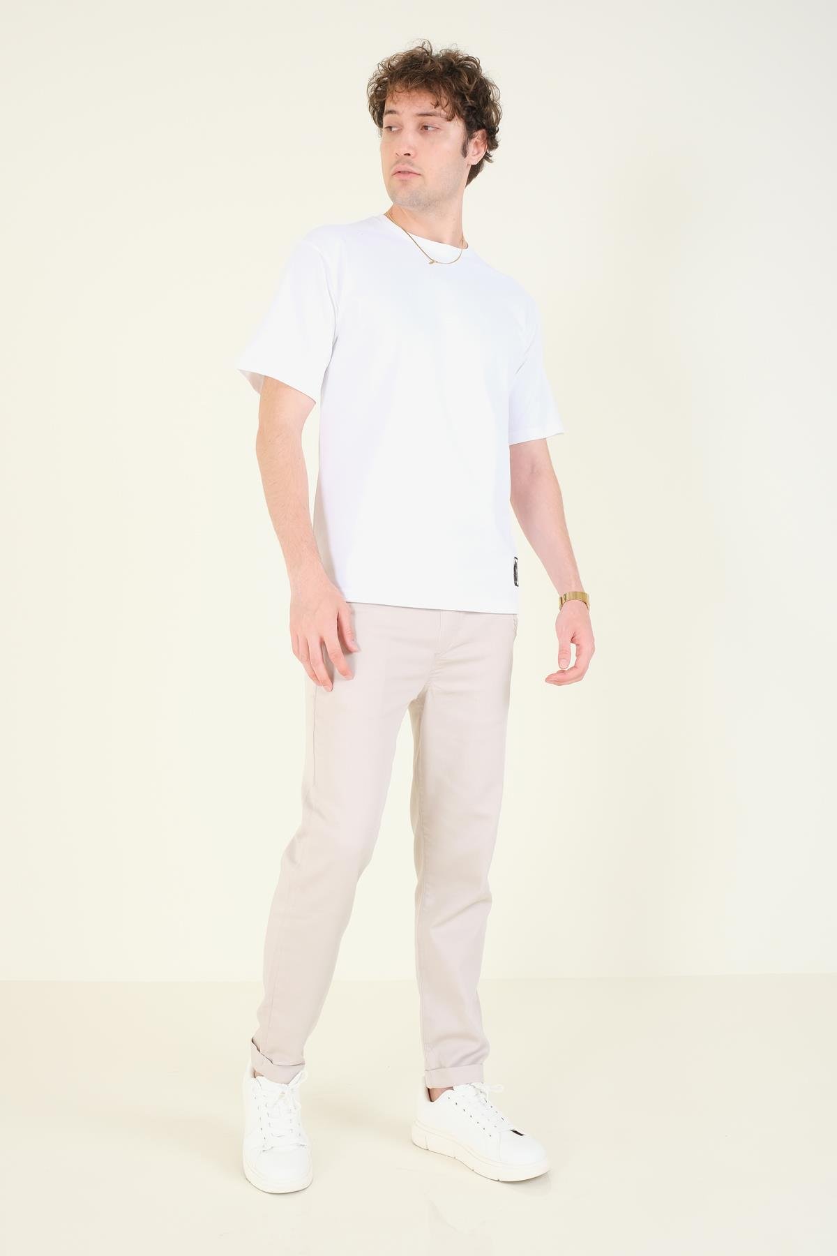 Erkek Sıfır Yaka Oversize Nakışlı T-Shirt Ekru