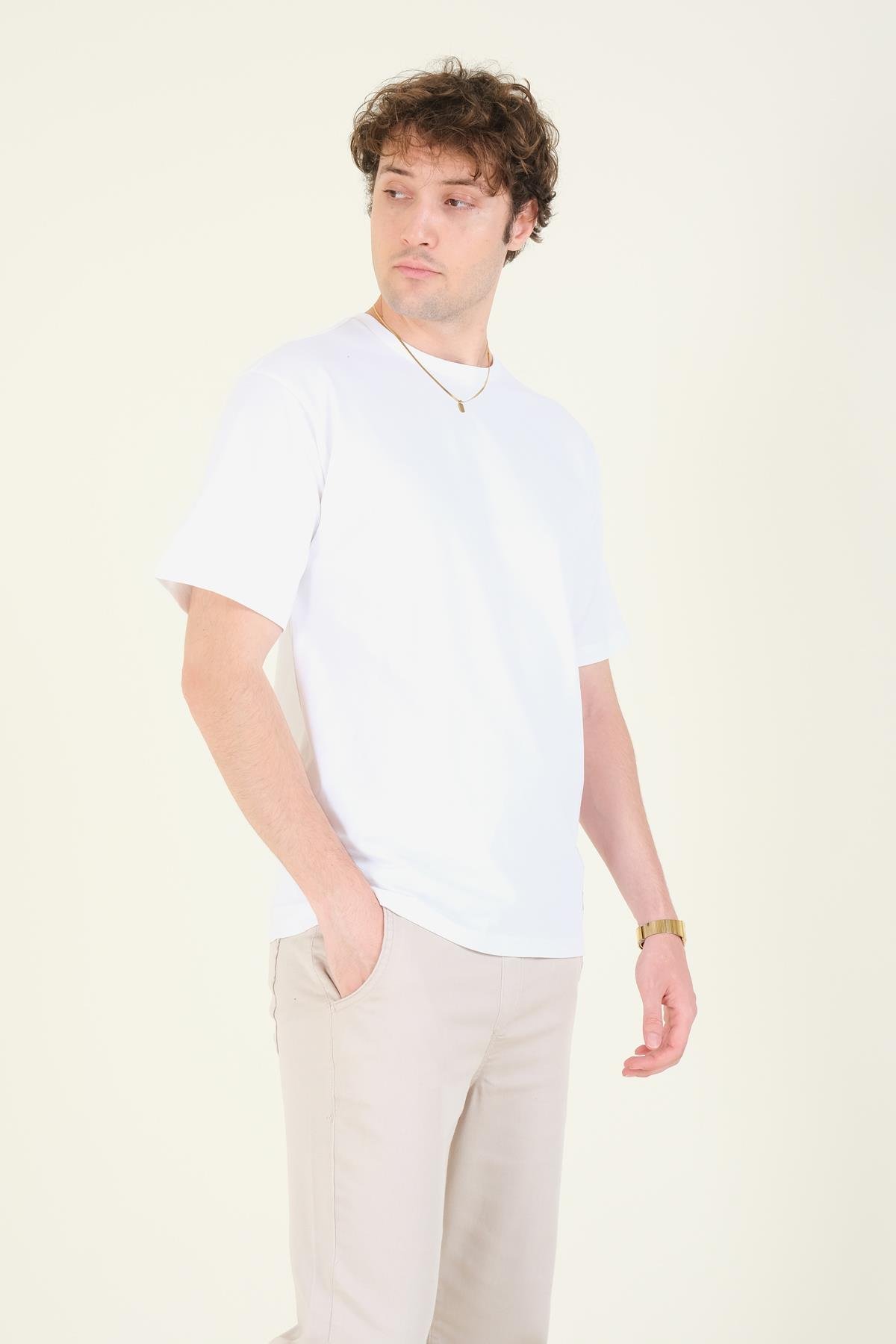 Erkek Sıfır Yaka Oversize Nakışlı T-Shirt Ekru