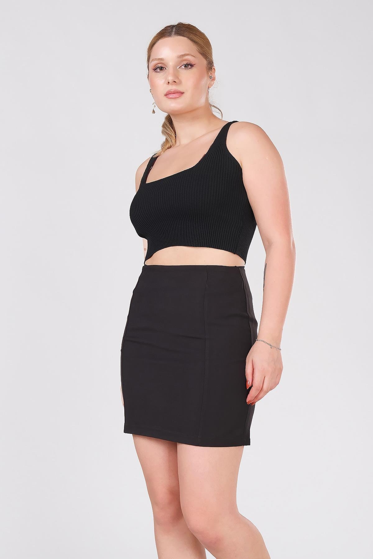 Kadın Astarlı Duz Mini Etek Siyah