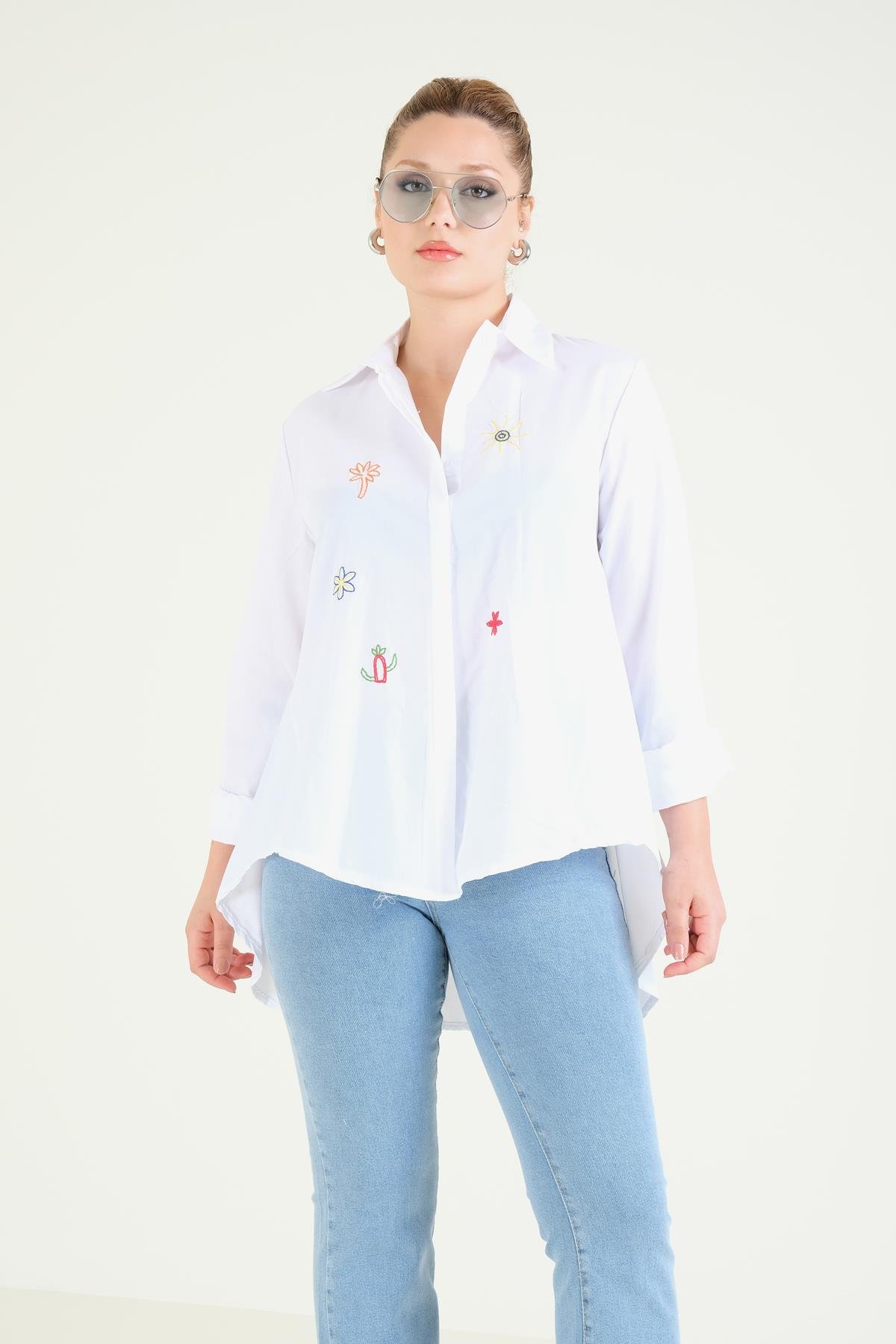 Kadın Oversize İşlemeli Gömlek Beyaz