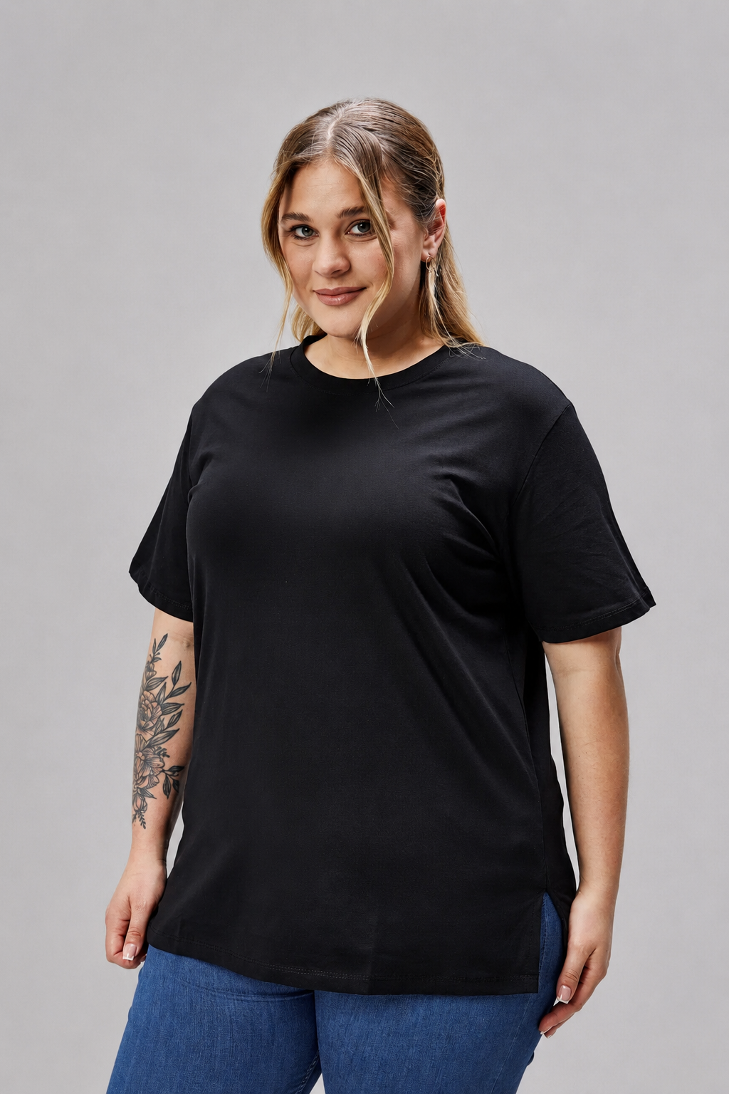 BANEGA Curve Büyük Beden Siyah Boyfriend Bisiklet Yaka Yırtmaçlı Pamuk Örme T-Shirt
