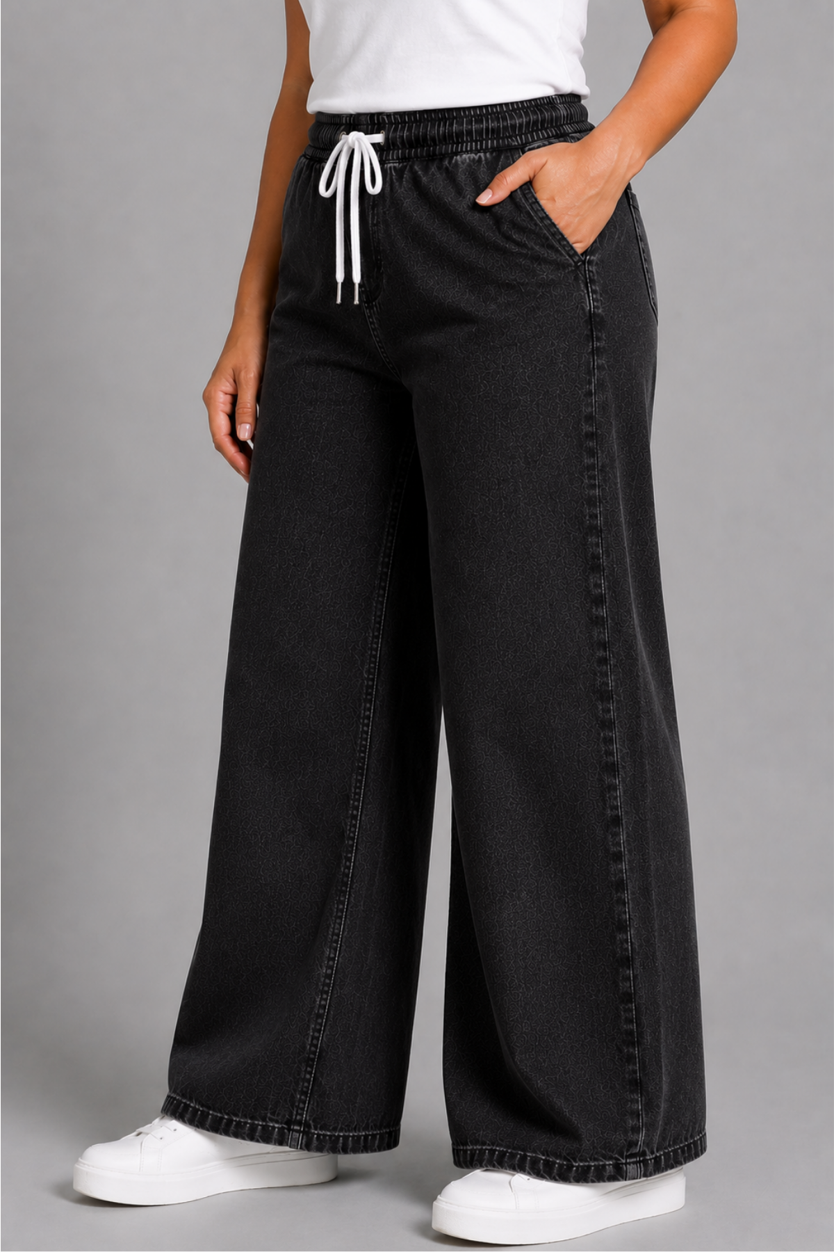 Curve Kadın Büyük Beden Esnek Kumaş Lastikli Yüksek Bel İpli Cepli Bol Paça Jeans Kot Pantolon