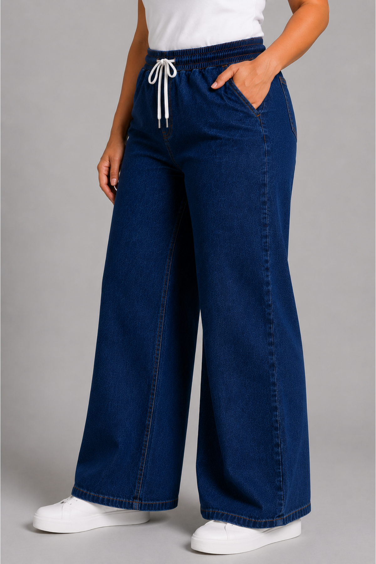 Curve Kadın Büyük Beden Esnek Kumaş Lastikli Yüksek Bel İpli Cepli Bol Paça Jeans Kot Lacivert Pantolon