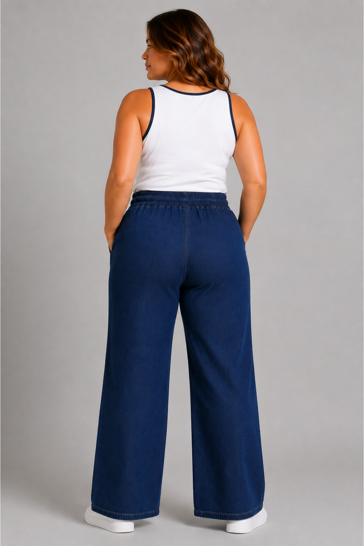 Curve Kadın Büyük Beden Esnek Kumaş Lastikli Yüksek Bel İpli Cepli Bol Paça Jeans Kot Lacivert Pantolon