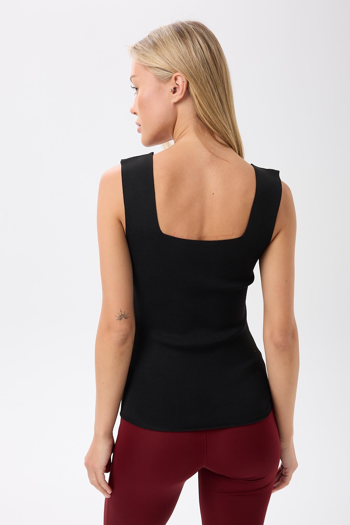 Kadın Kare Yaka Kalın  Askılı Basic Fit Siyah Bluz Crop Top