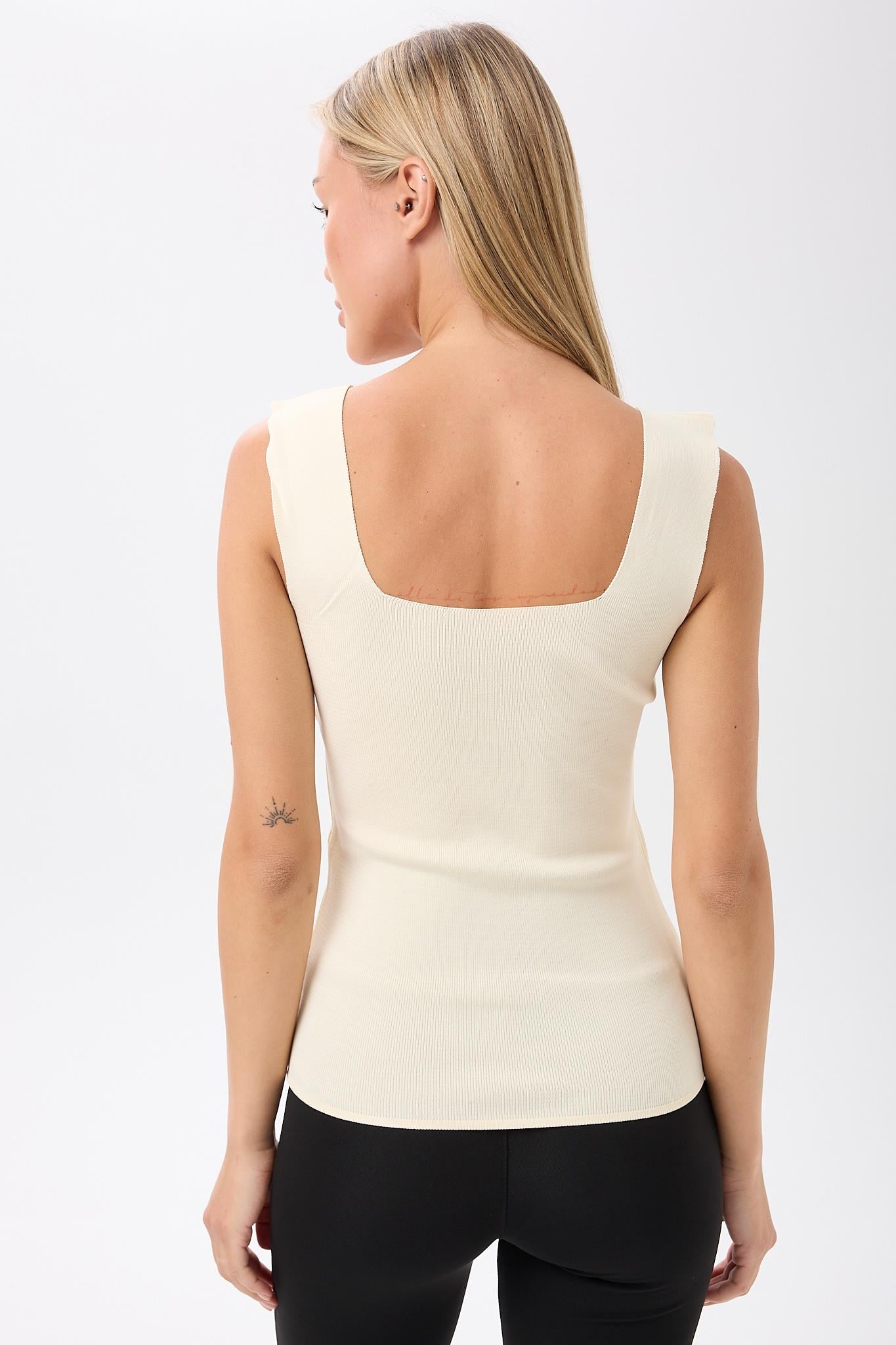 Kadın Kare Yaka Kalın  Askılı Basic Fit Krem Bluz Crop Top