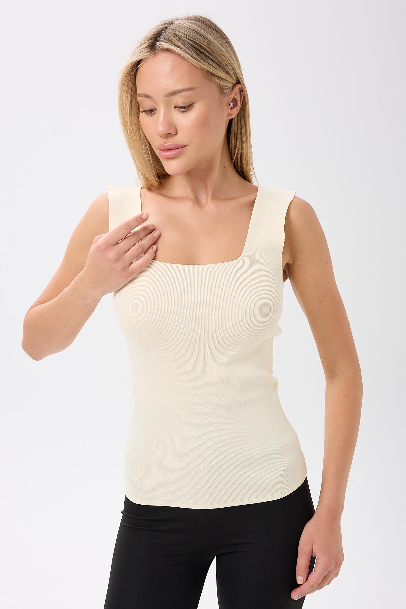 Kadın Kare Yaka Kalın  Askılı Basic Fit Krem Bluz Crop Top