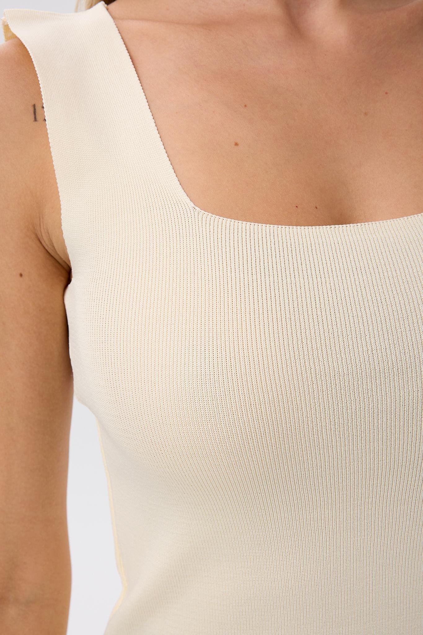 Kadın Kare Yaka Kalın  Askılı Basic Fit Krem Bluz Crop Top