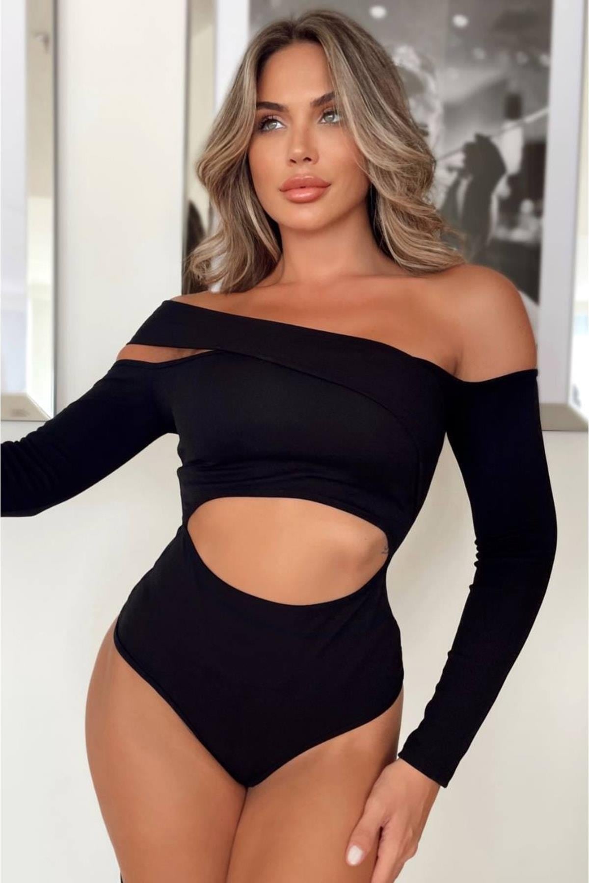 Uzun Kollu Göbek Dekolteli Omuz Detaylı Bodysuit