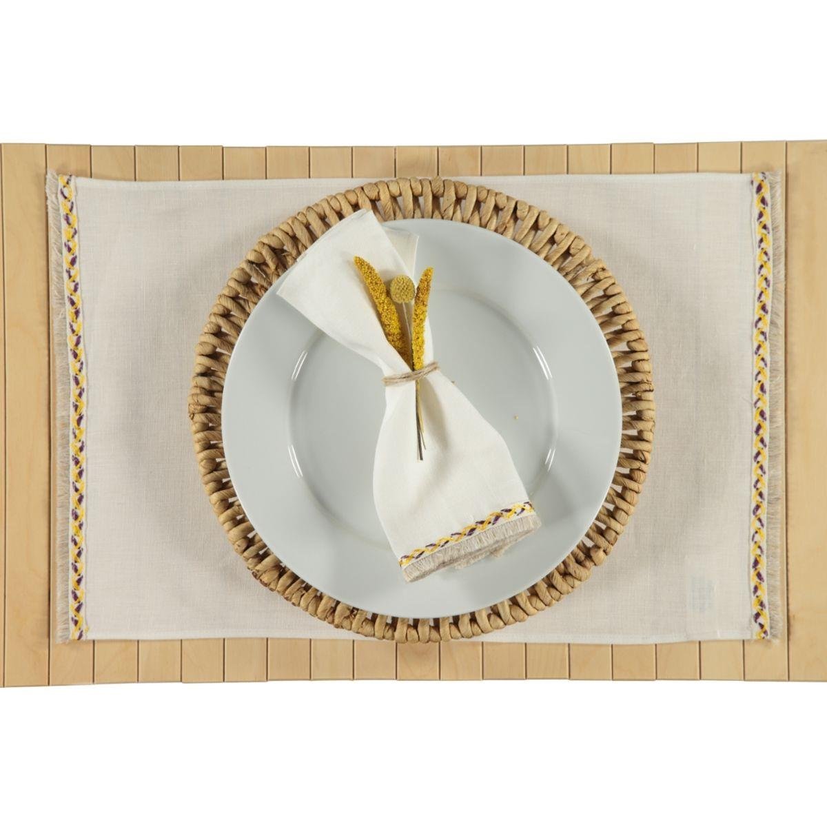 BY139 Table Mat White