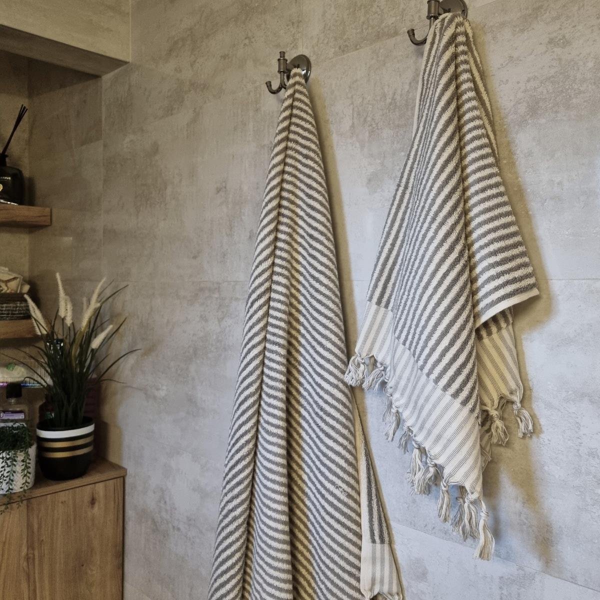 Vertically Striped Towel Natural - Taupe