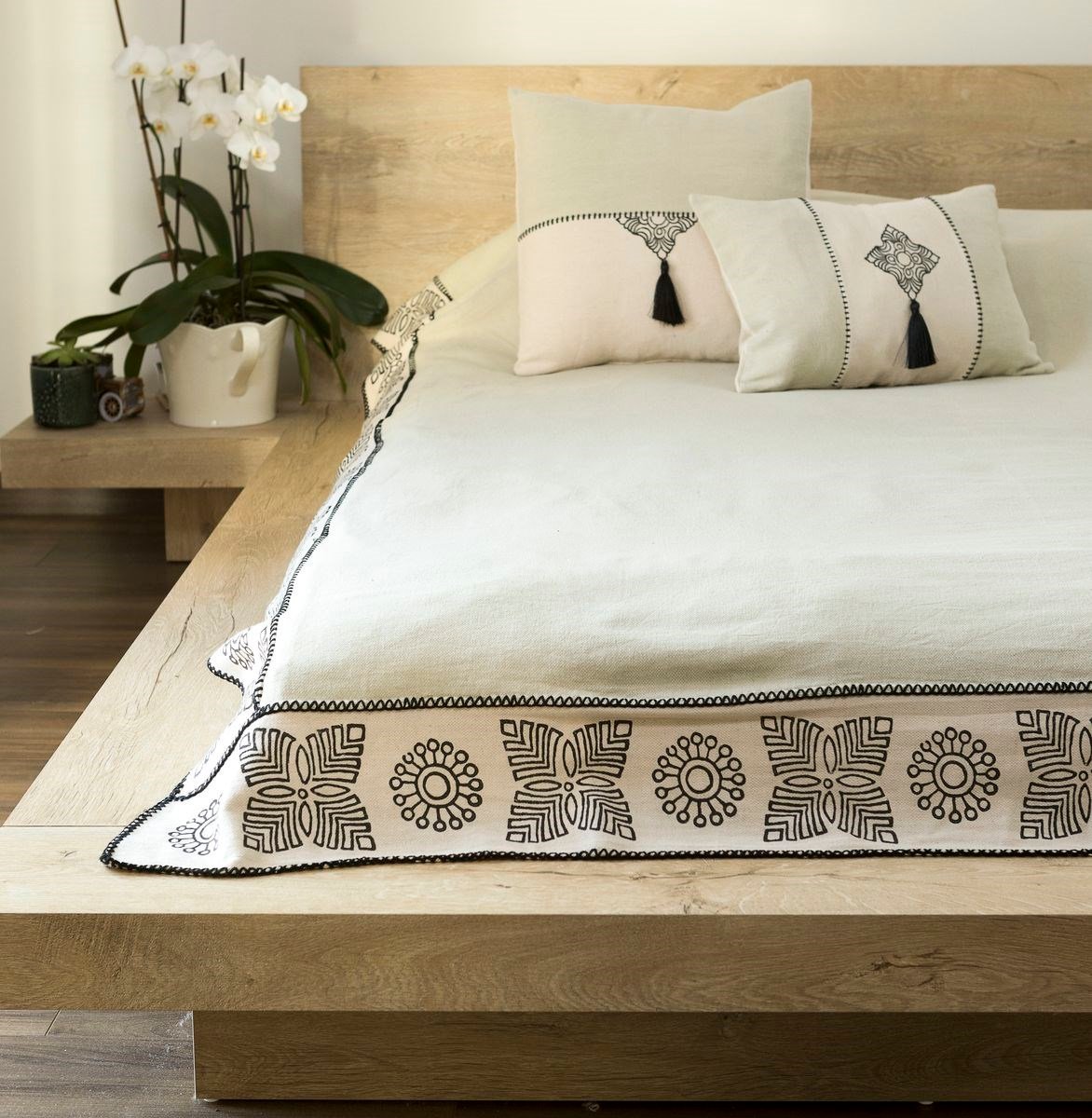 Nadide Throw Green - Taupe