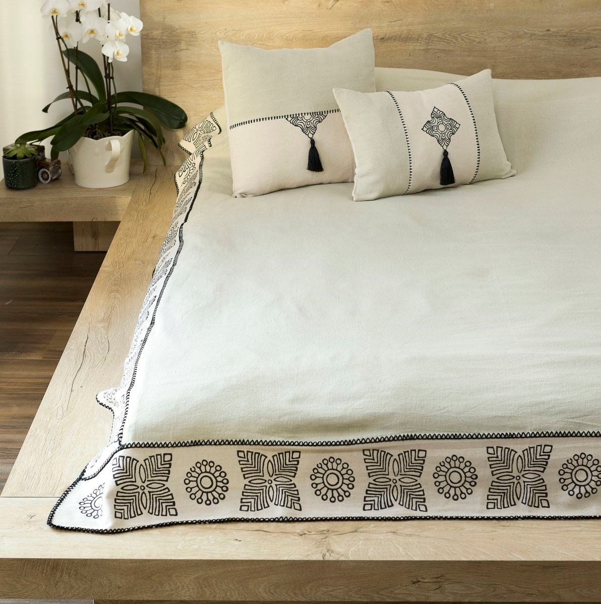 Nadide Throw Green - Taupe