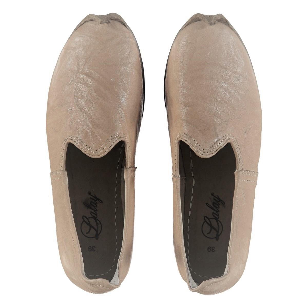 Traditional Shoes Beige
