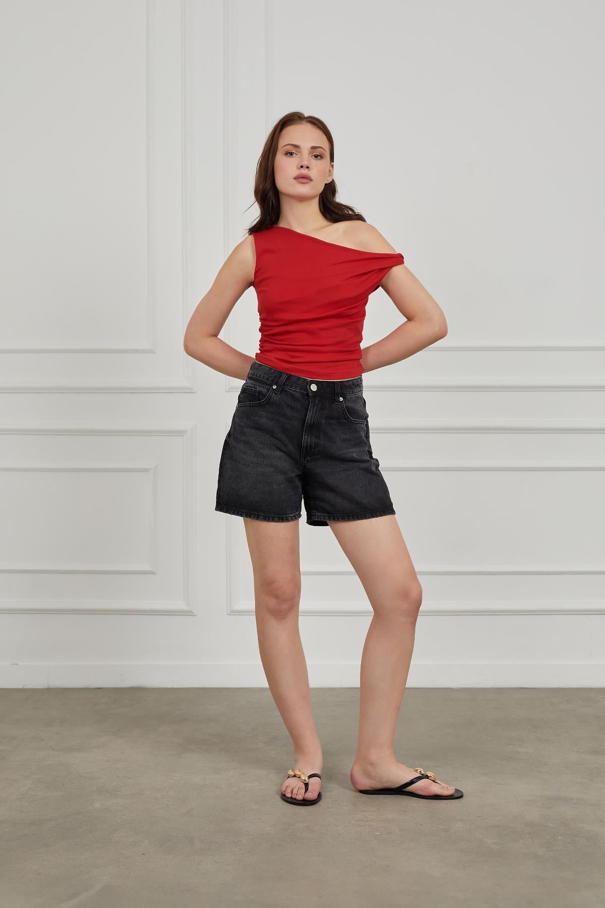 Kırmızı Düğümlü Body