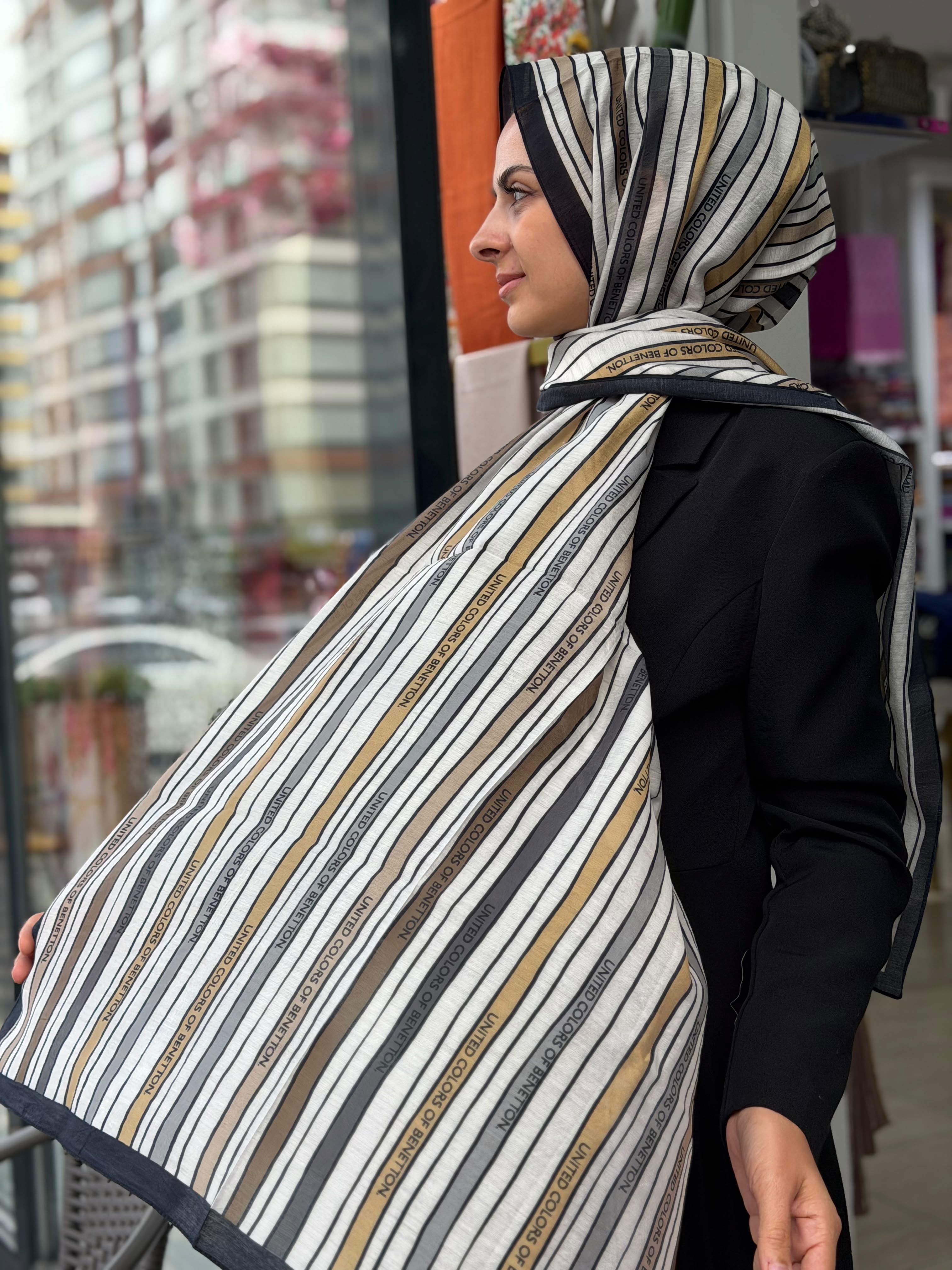 Benetton Desenli Şal