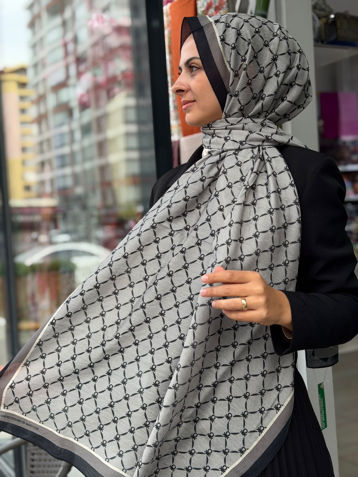 Benetton Desenli Şal