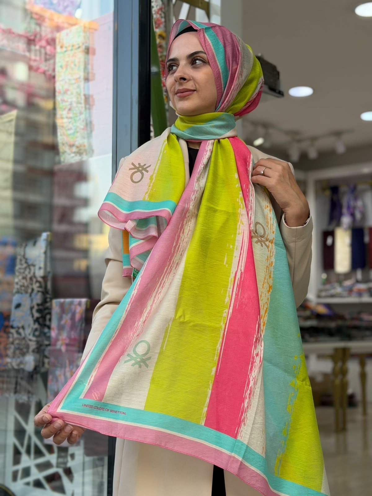 Benetton Desenli Şal Pembe Rengi (Yeni Sezon)