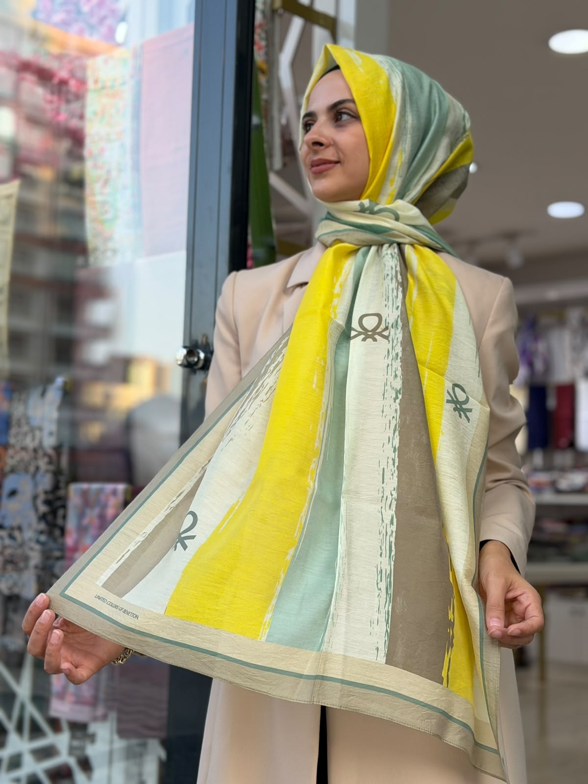 Benetton Desenli Şal Sarı Rengi (Yeni Sezon)