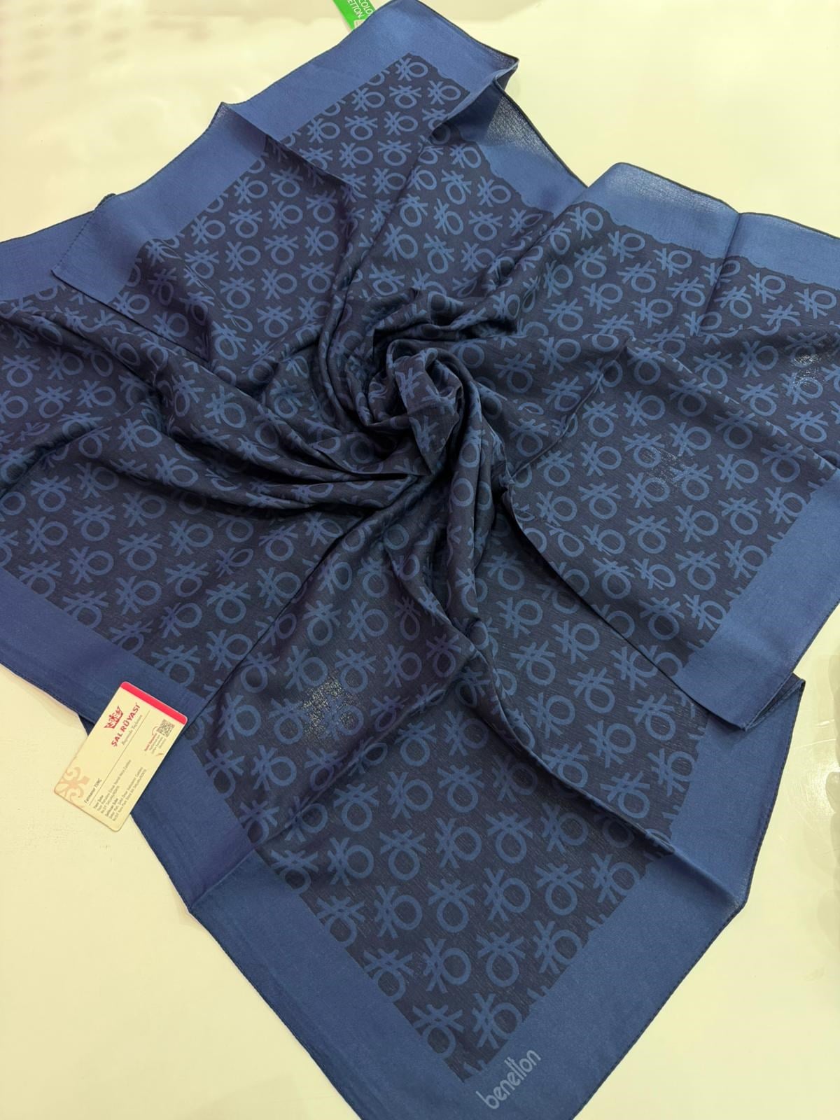 Benetton Monogram Elegante Eşarp 15