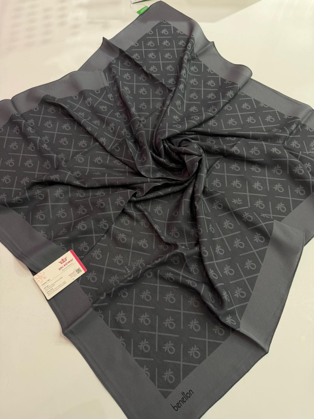 Benetton Monogram Elegante Kadife Gri Rengi