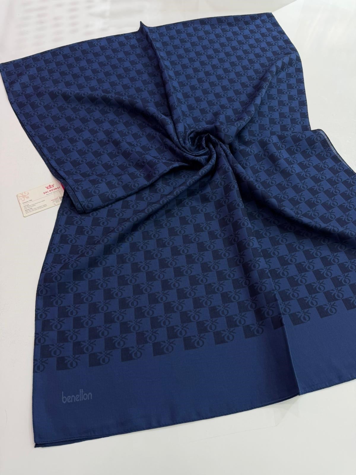 Benetton Monogram Elegante Şal Lacivert Rengi