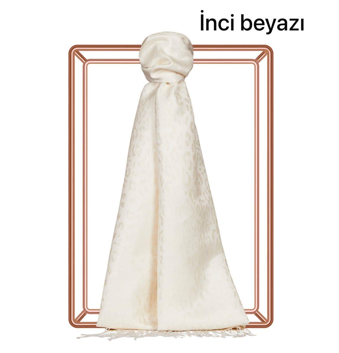 Desenli Leopar Jakar Şal (İnci Beyazı)