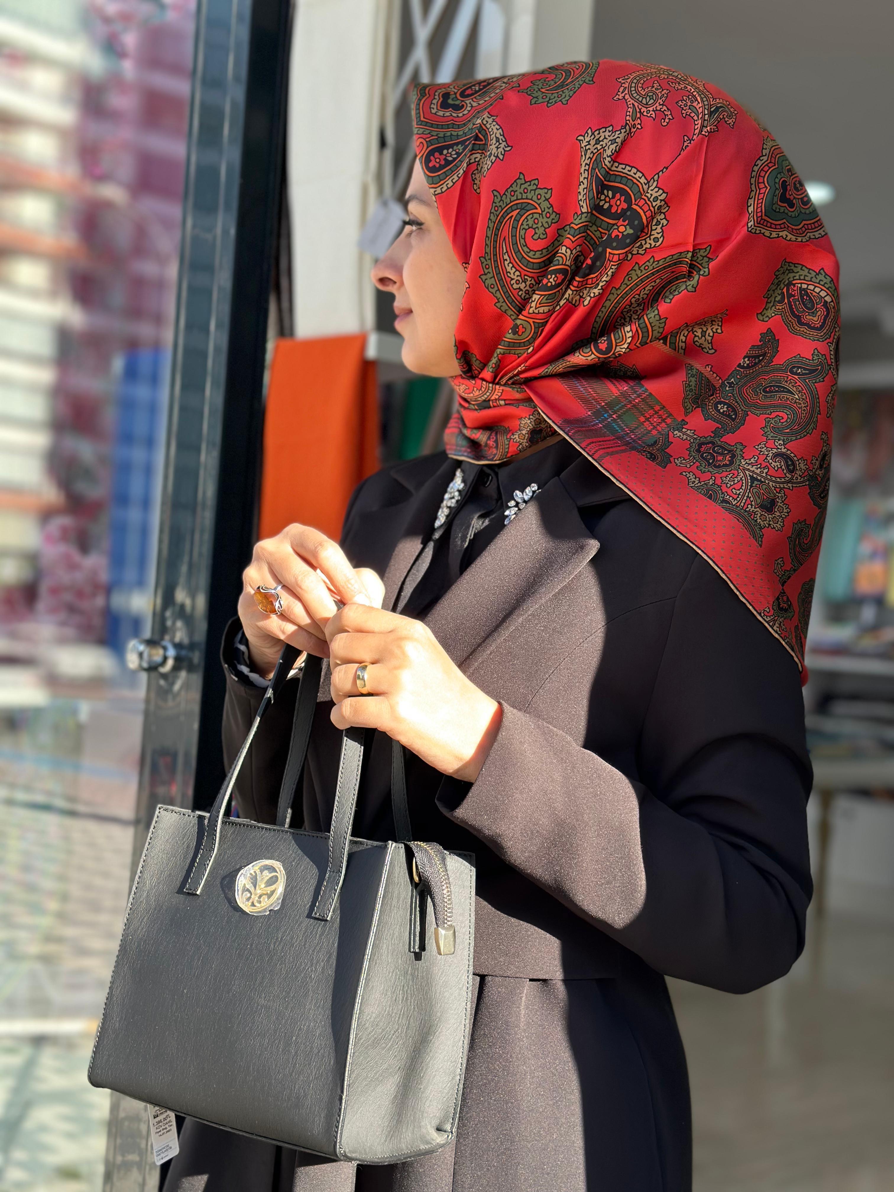İpekevi Etro Desen Eşarp Osmanlı Kırmızı Rengi