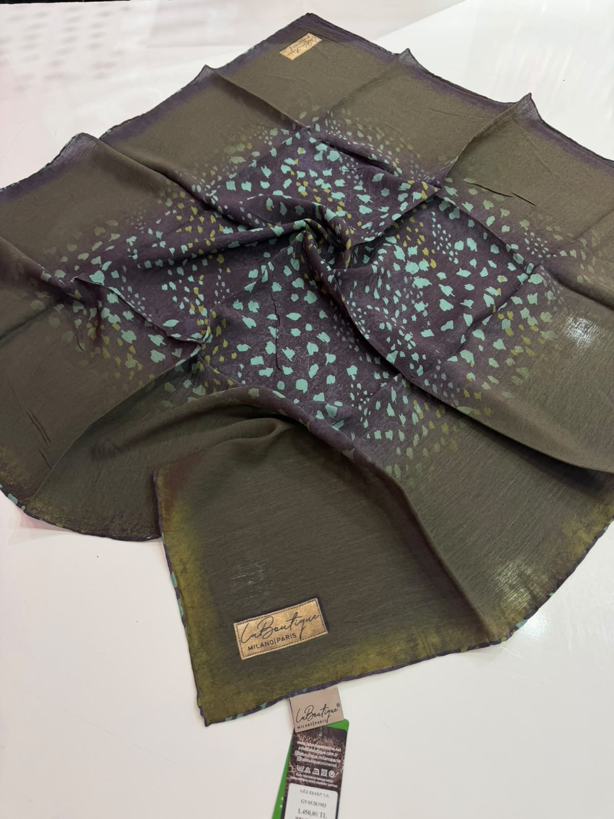 La Boutique Desenli Organik Eşarp 02
