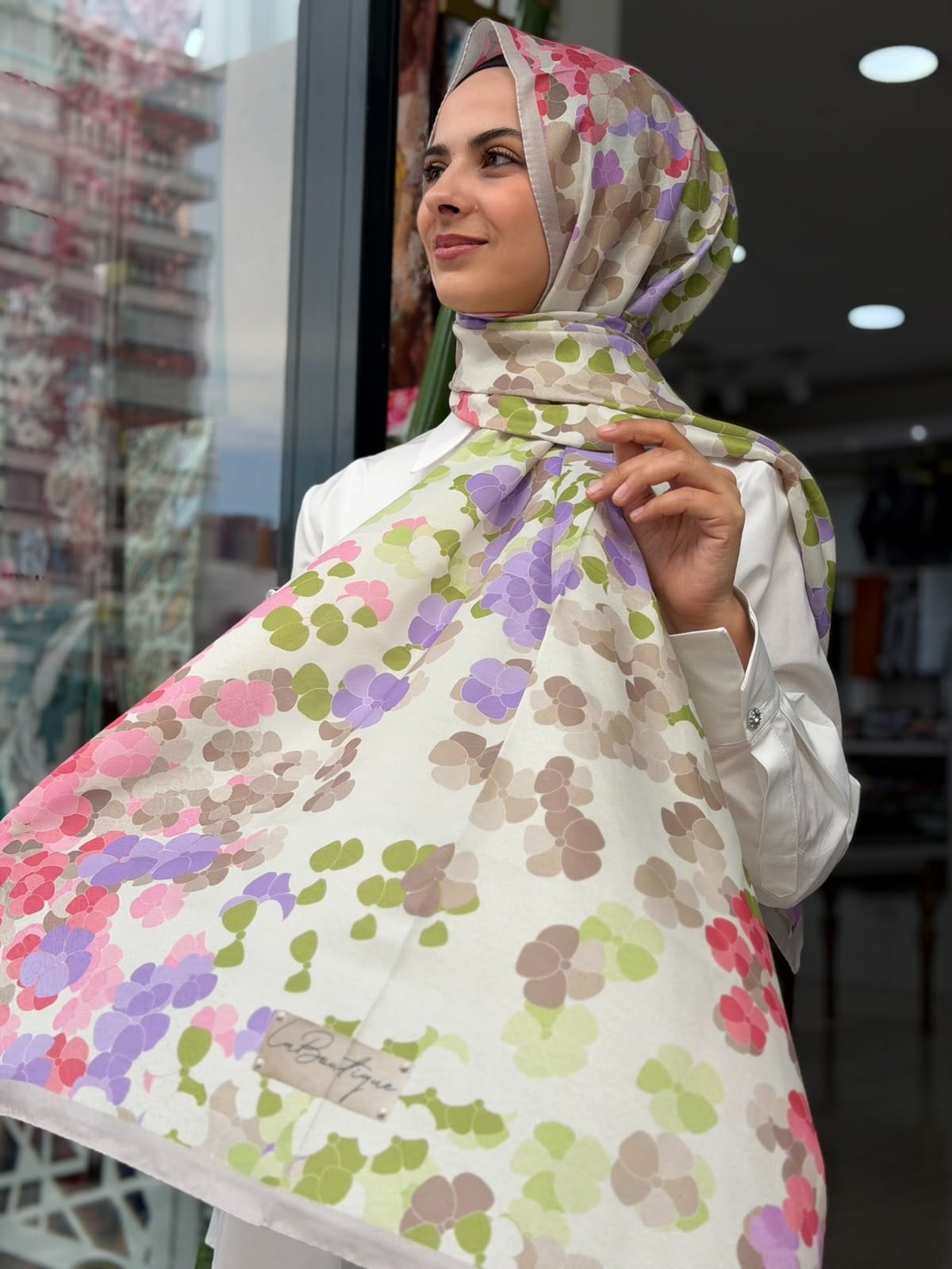 La Boutique Yeni Sezon Özel Seri Desenli Şal 06