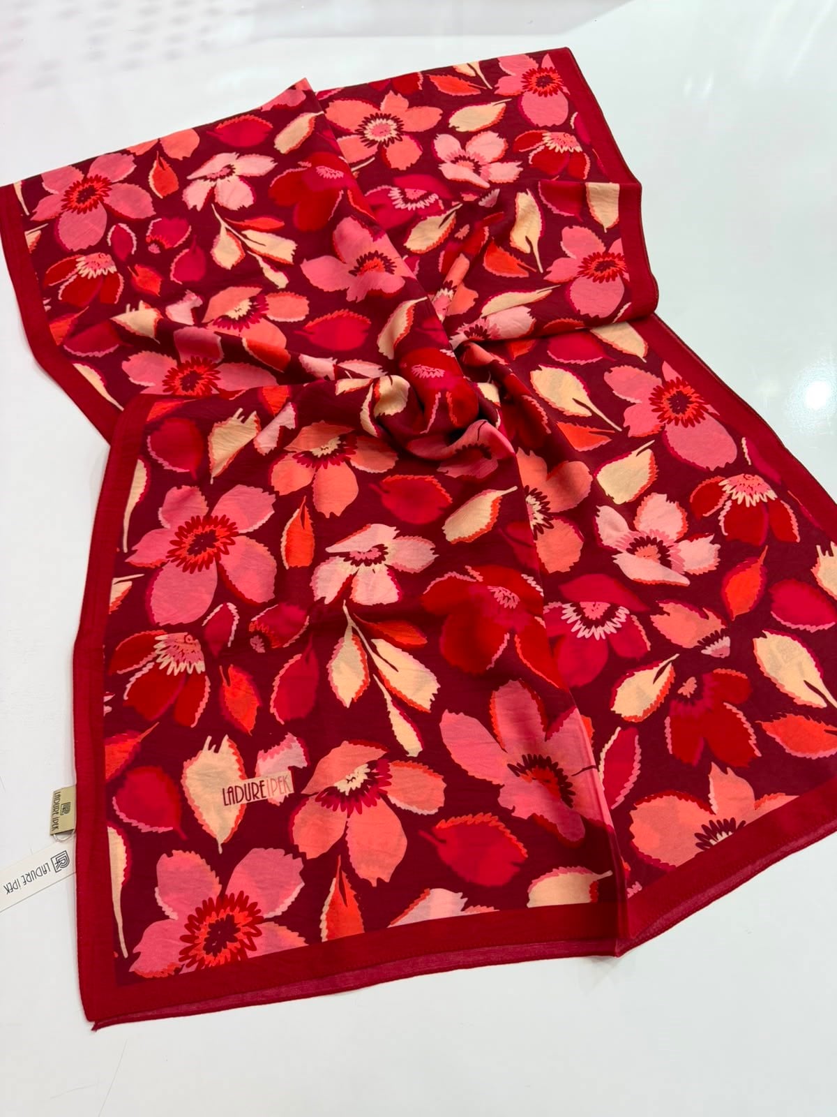 Ladure Premium Seri Şal 02