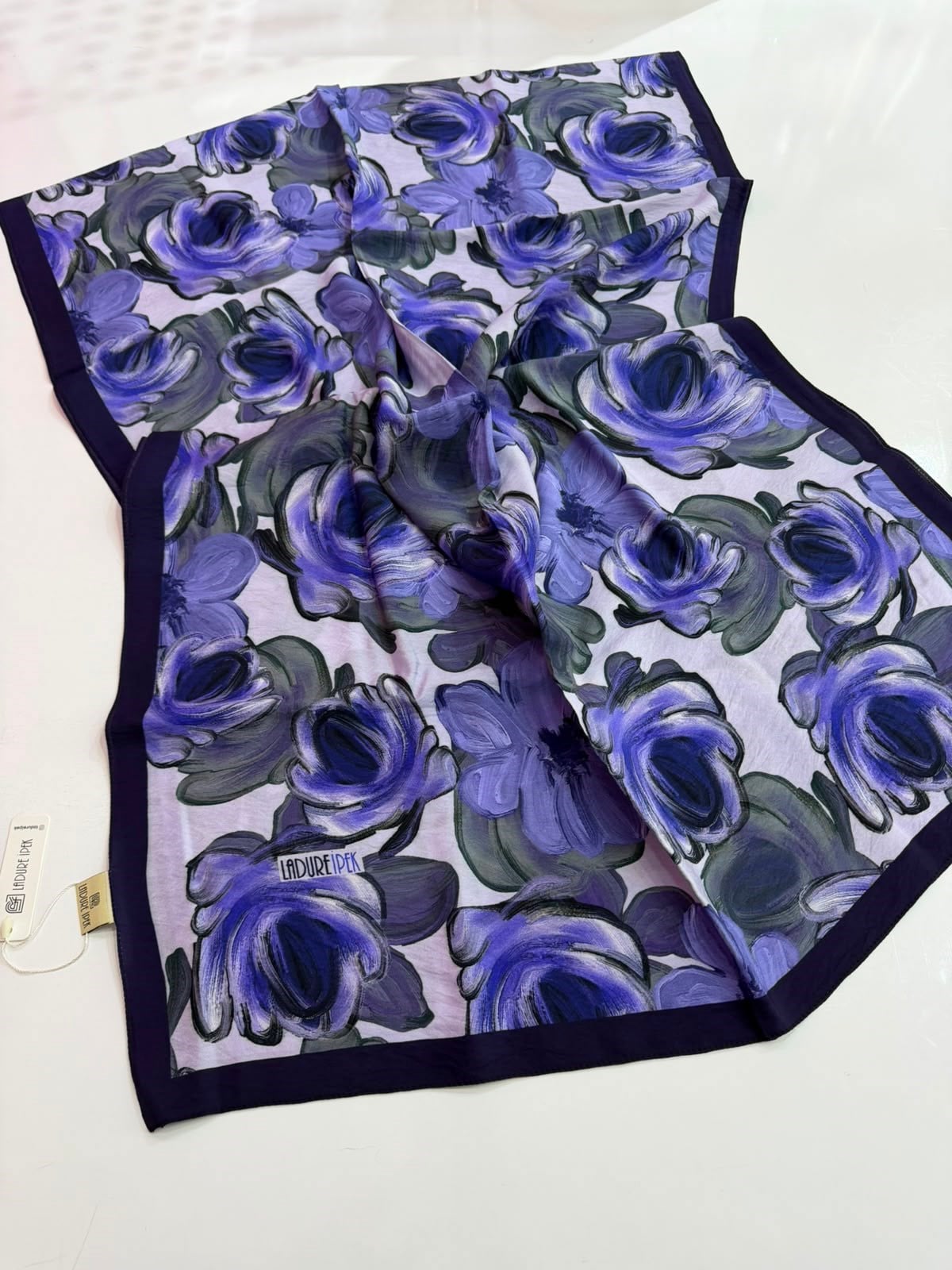 Ladure Premium Seri Şal 04