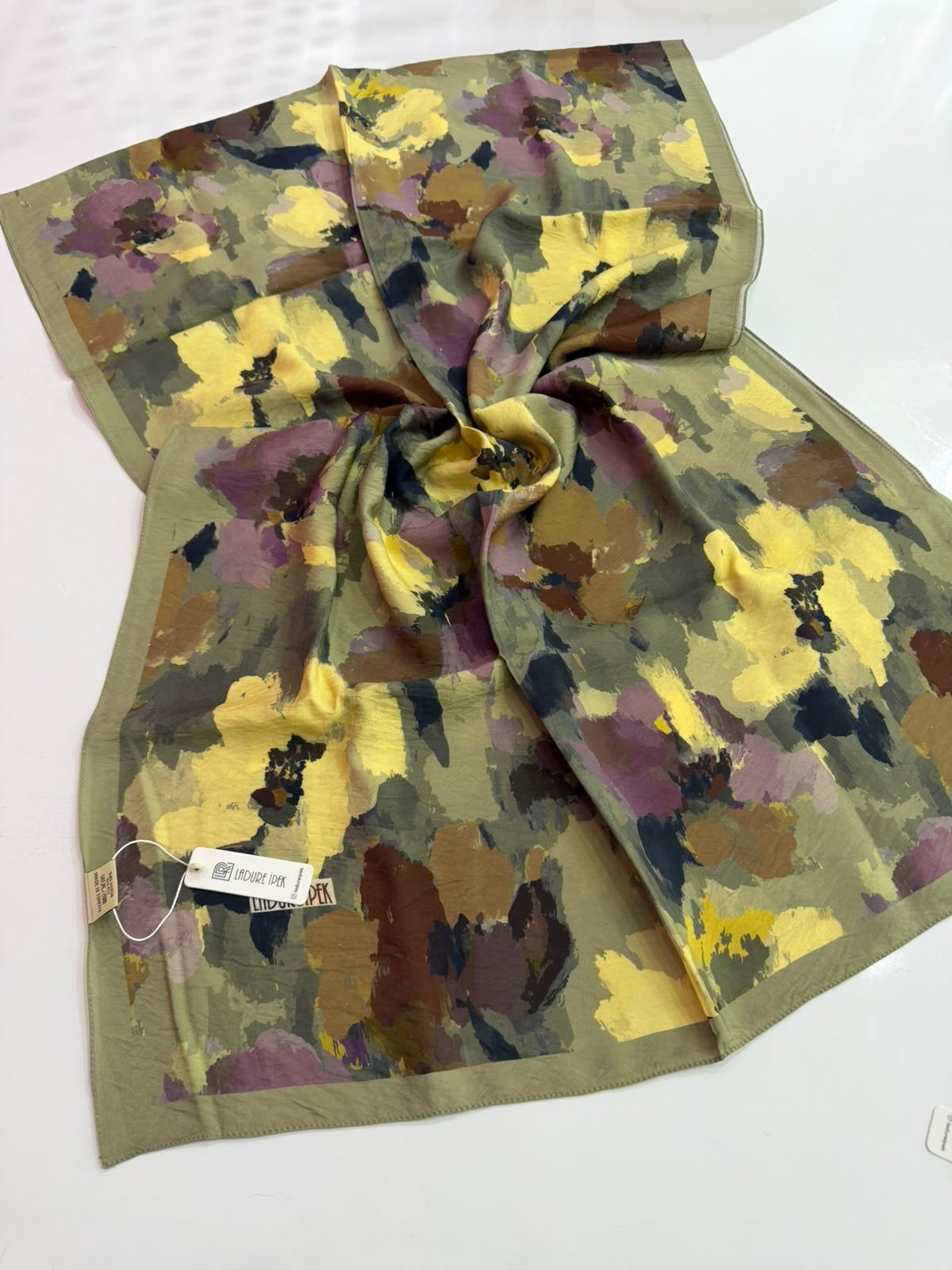 Ladure Premium Seri Şal 08