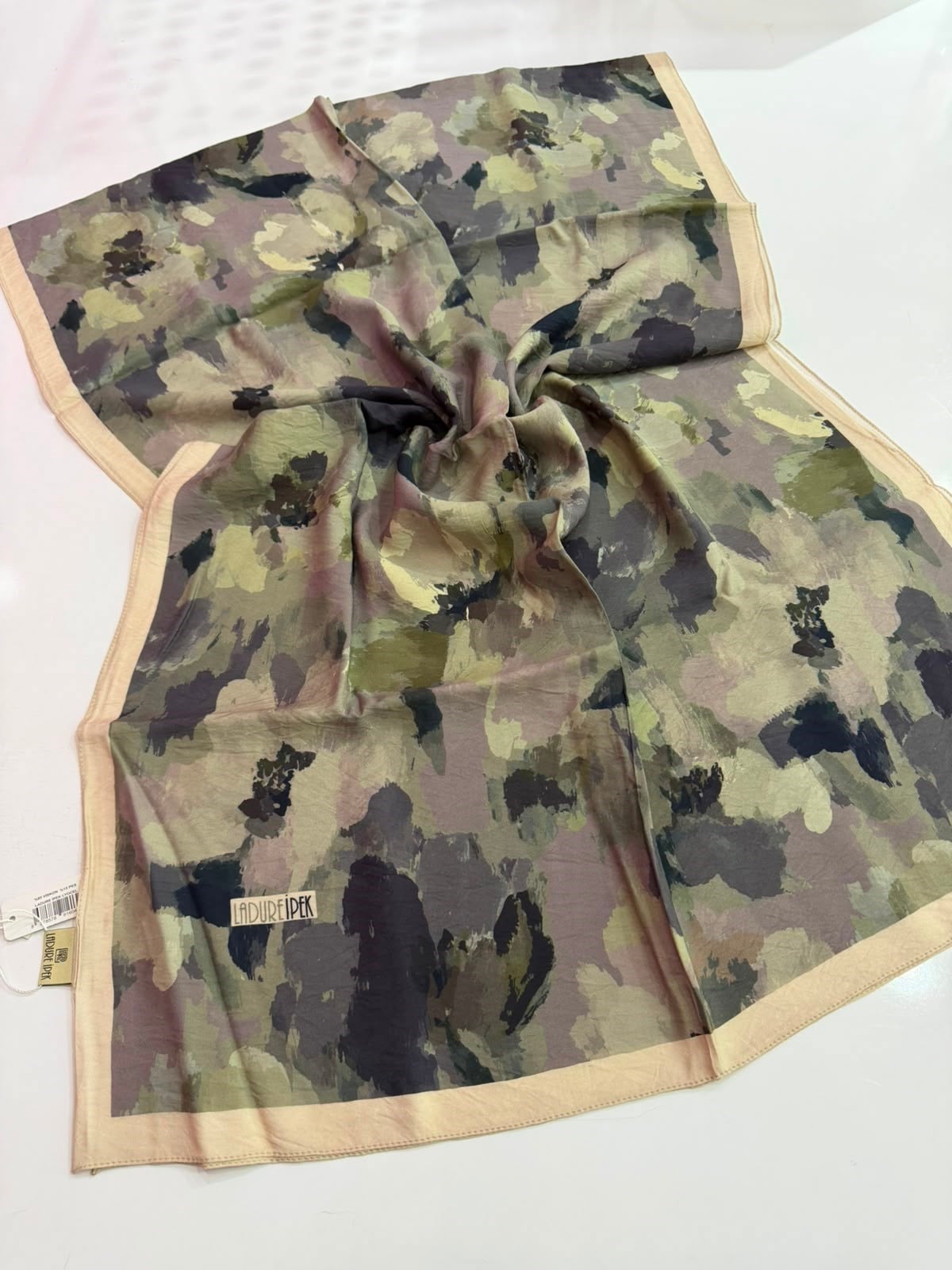 Ladure Premium Seri Şal 12