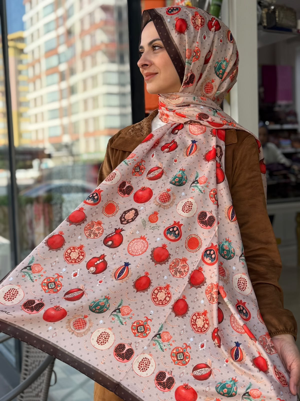 Siyane Desenli Şal