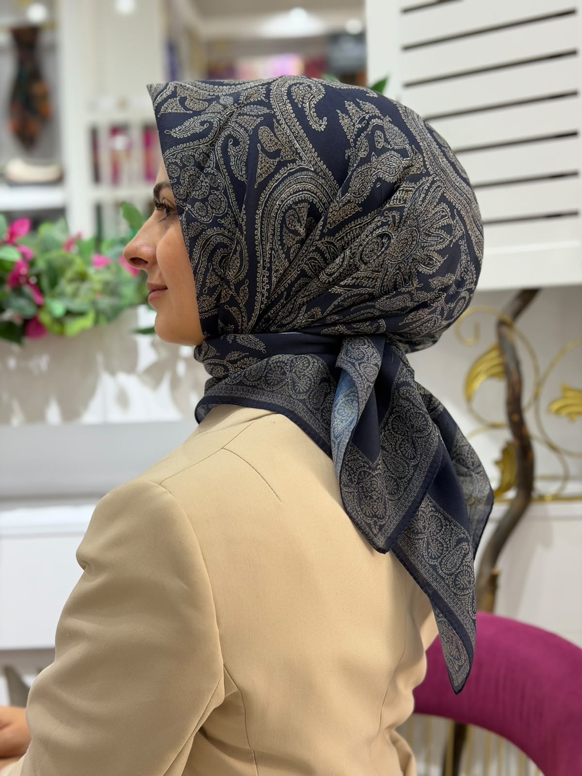 Siyane Desenli Soft Eşarp Lacivert-Krem Rengi