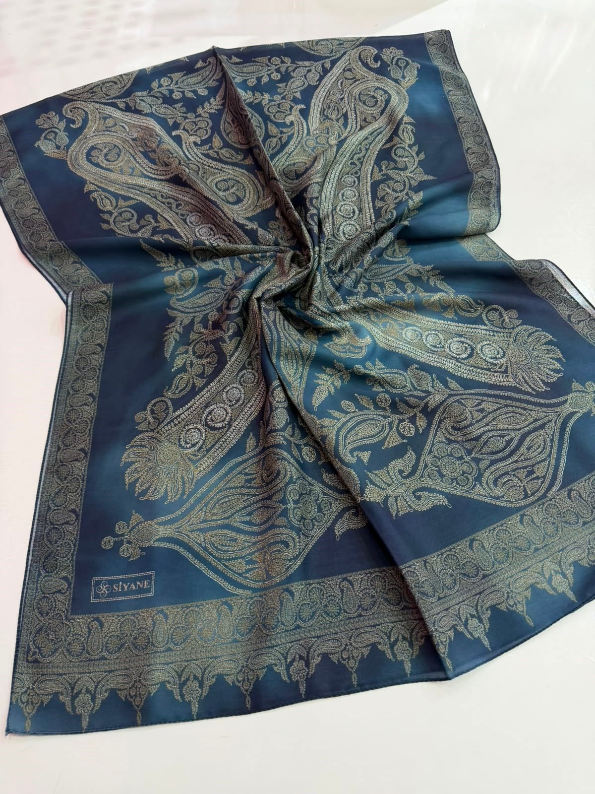 Siyane Motif Renk Geçişli Şal 01